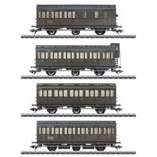 42048 Marklin Set 4-delig met sneeuw bedekte coupérijtuigen van de DB